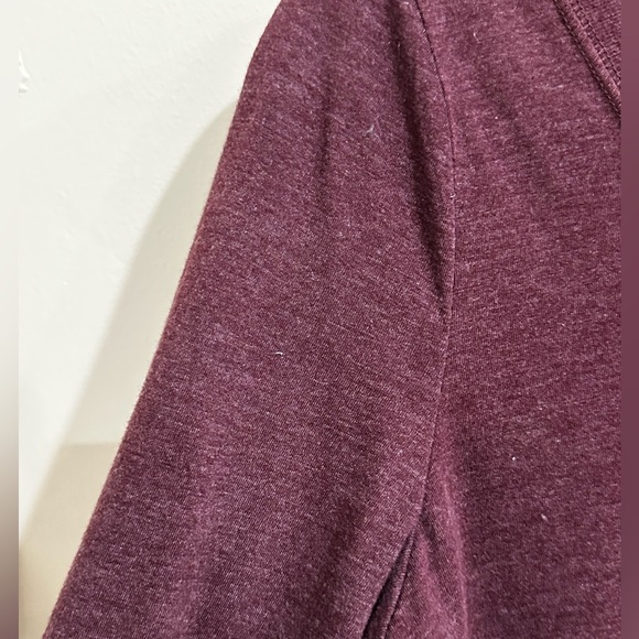 V-Neck Long Sleeve - Picture 3 of 4